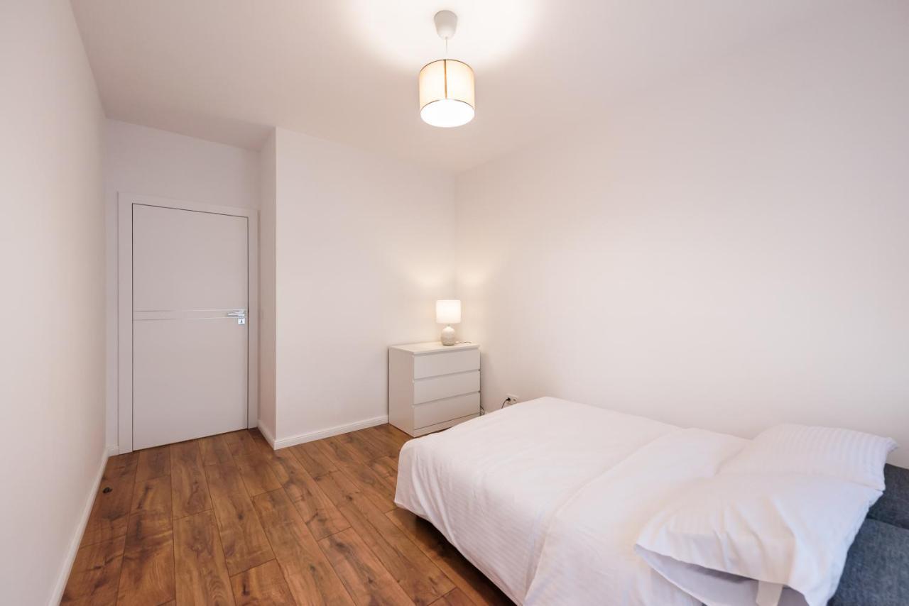 Saska Kepa Bright Apartament Warsaw Ngoại thất bức ảnh